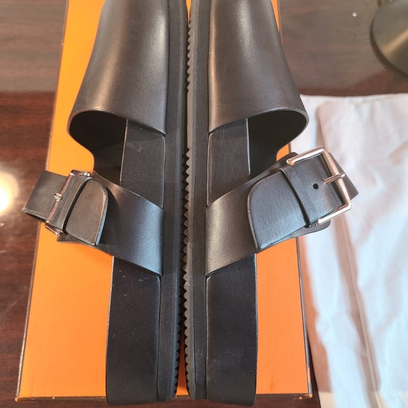 Hermes Mumbai Sandals - Picture 7 of 7